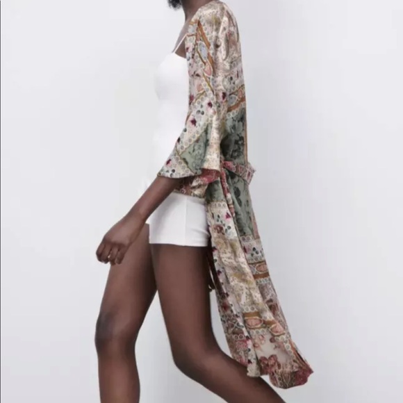 ZARA REVERSIBLE PRINTED KIMONO - Picture 4 of 16